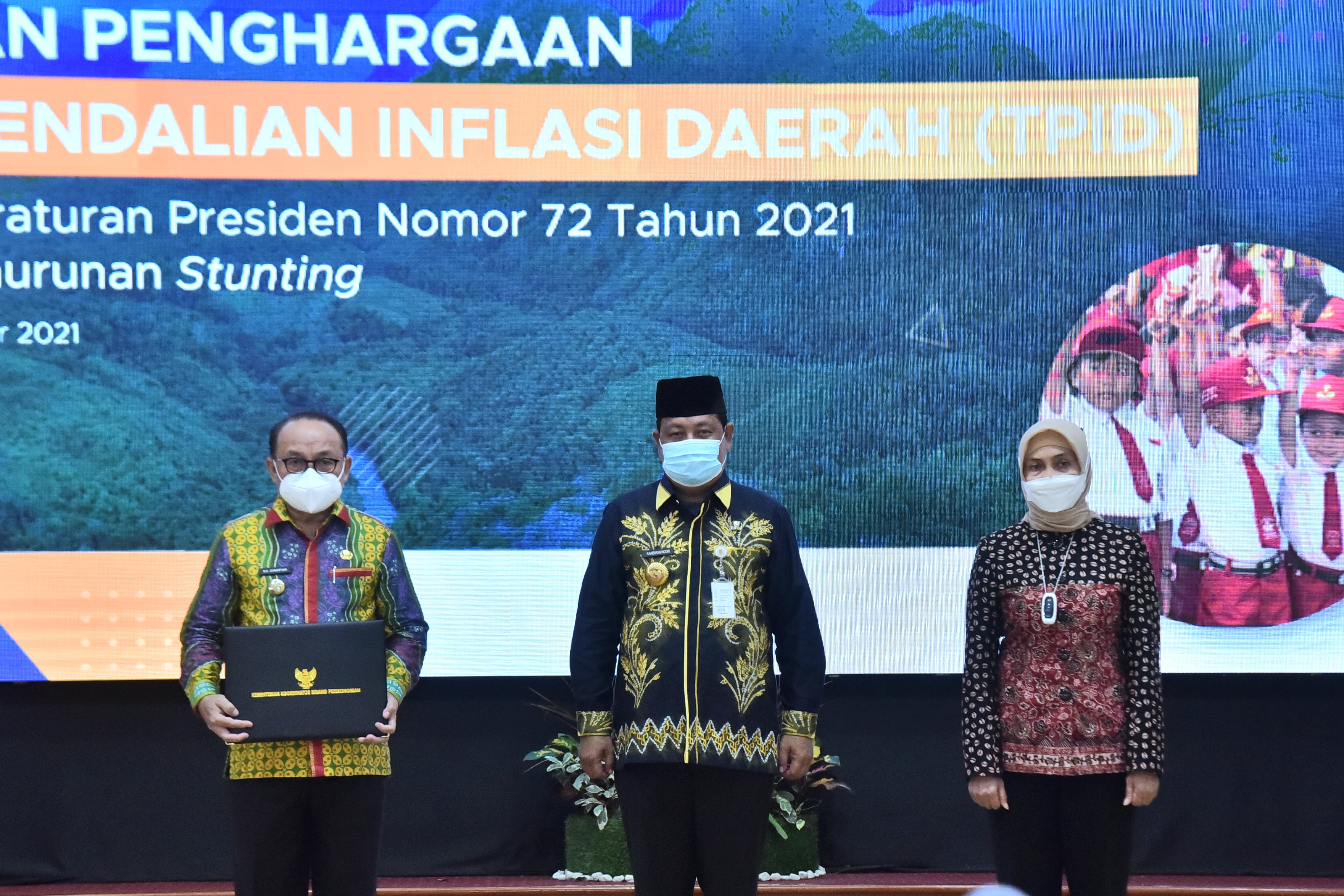 PEMKAB TABALONG TERBAIK MENGENDALIKAN INFLASI WILAYAH KALIMANTAN